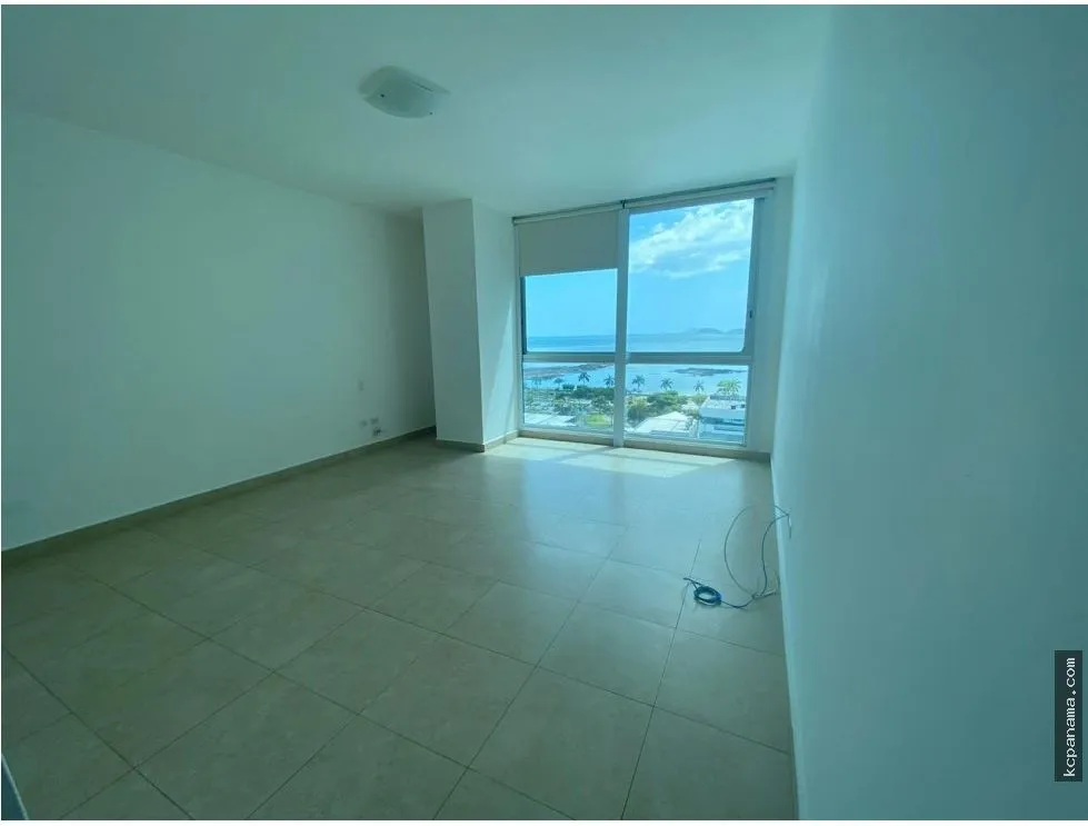 SPACIOUS APARTMENT FOR RENT IN PH MAR ABIERTO AVENIDA BALBOA