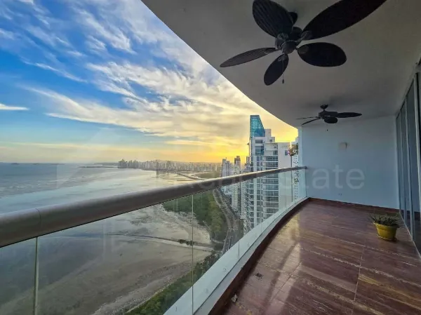 Apartment for Sale in Pearl Costa del Este