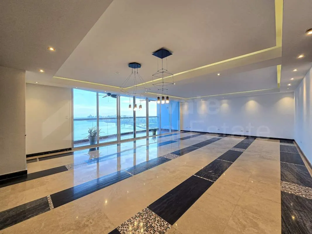 Apartment for Sale in Pearl Costa del Este