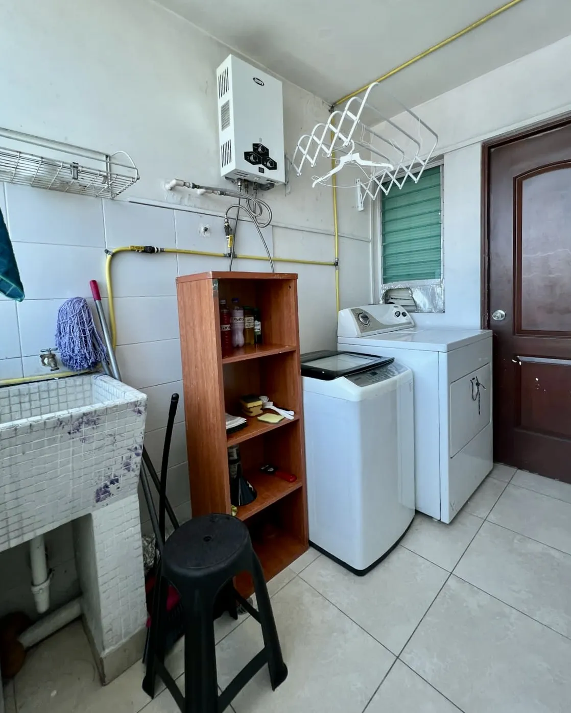 Apartamento de 2 Recámaras + Estudio en El Cangrejo