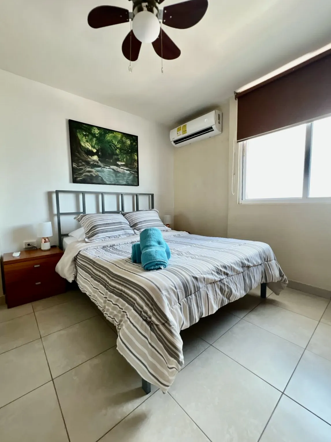 Apartamento de 2 Recámaras + Estudio en El Cangrejo