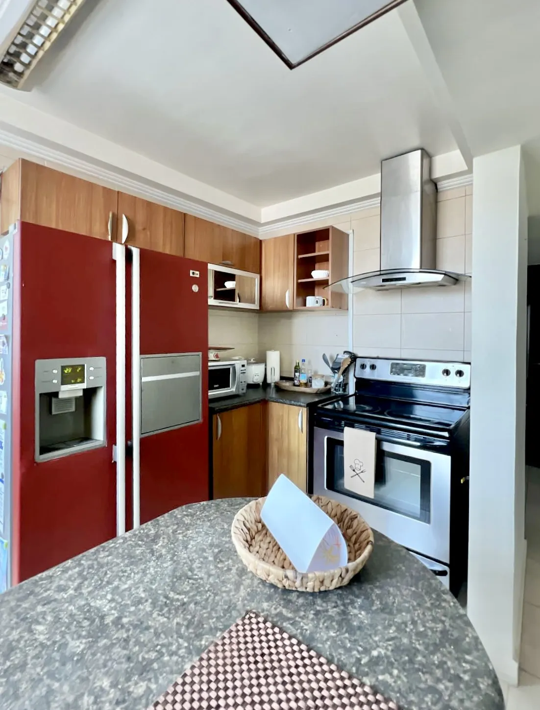 Apartamento de 2 Recámaras + Estudio en El Cangrejo