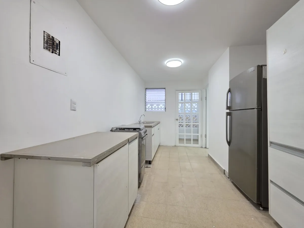 Venta de apartamento en PH Azucenas, El Cangrejo