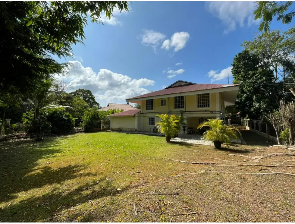 Venta de casa de 2 niveles en Diablo, Ancón. MY