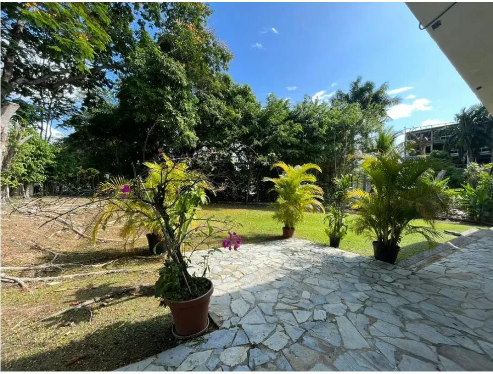 Venta de casa de 2 niveles en Diablo, Ancón. MY