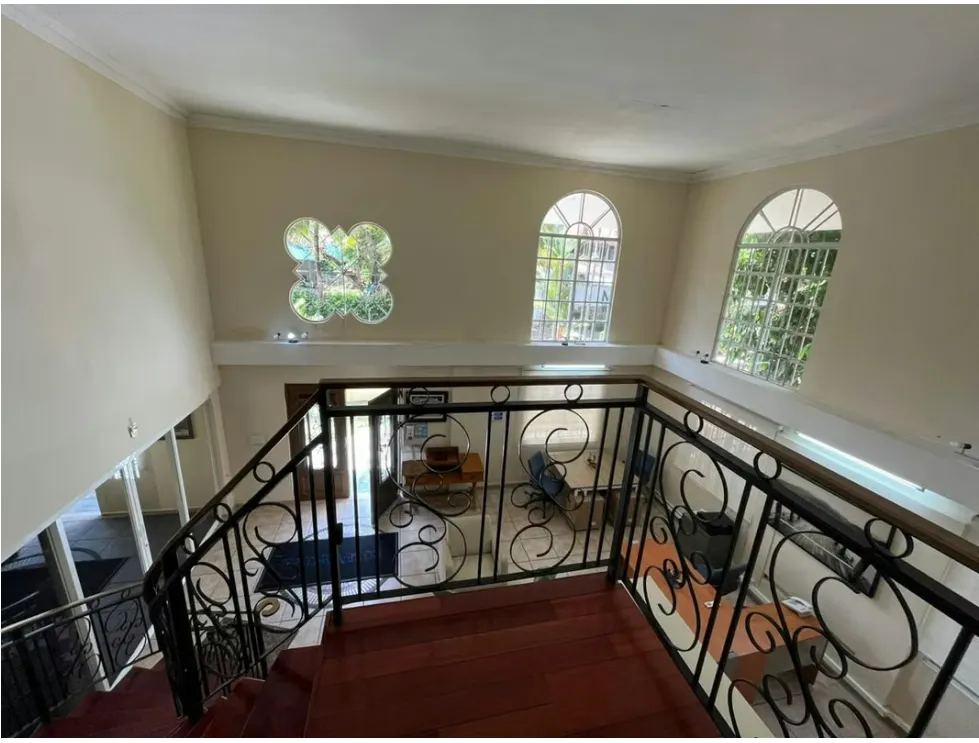 Venta de casa de 2 niveles en Diablo, Ancón. MY