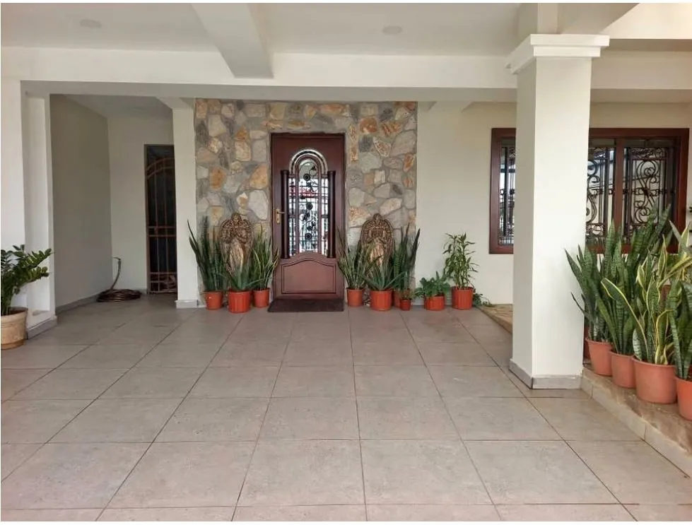 Venta de casa en Praderas de San Antonio. MY