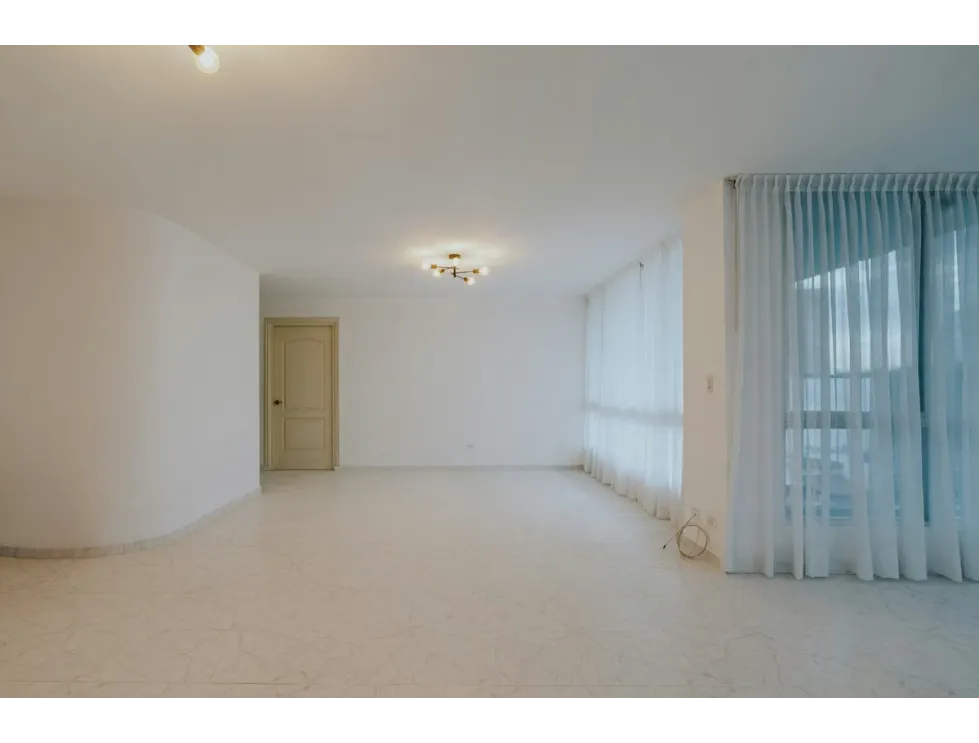 Alquiler de apartamento en PH St. Angelo, Coco del Mar. MY