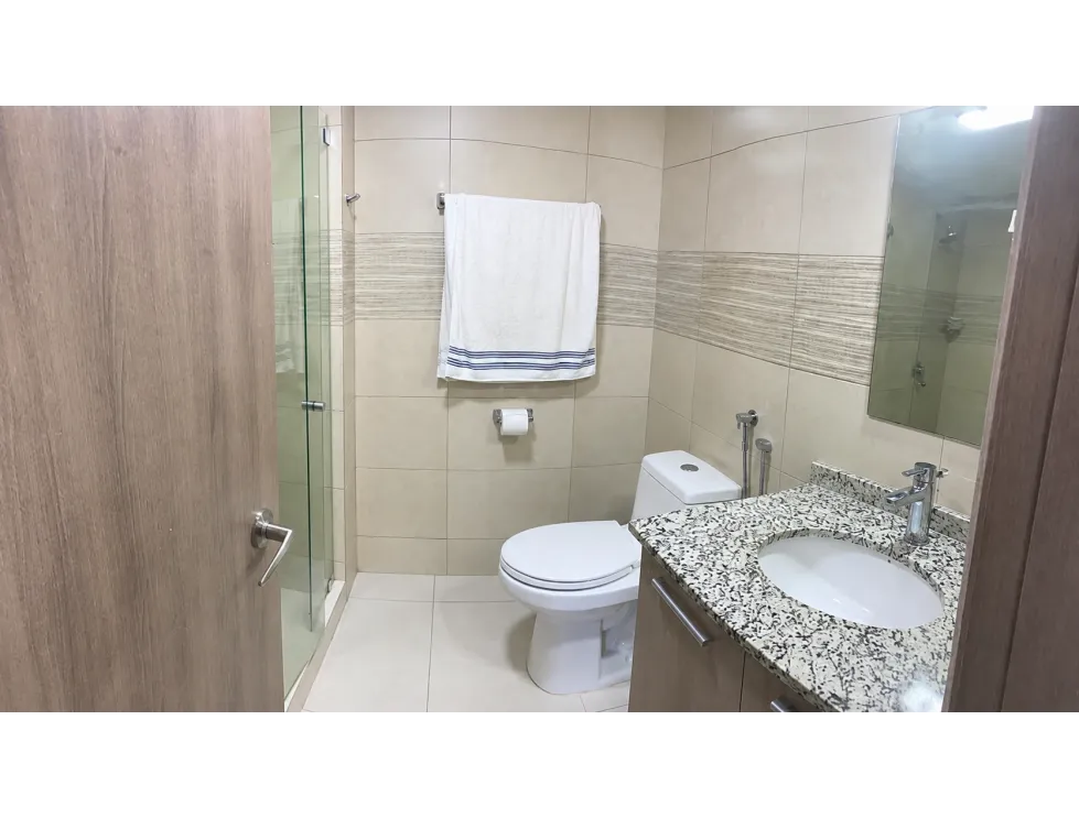 Alquiler de apartamento en PH Greenwood Tower, Tumba Muerto. MY