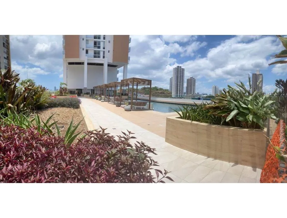 Alquiler de apartamento en PH Greenwood Tower, Tumba Muerto. MY