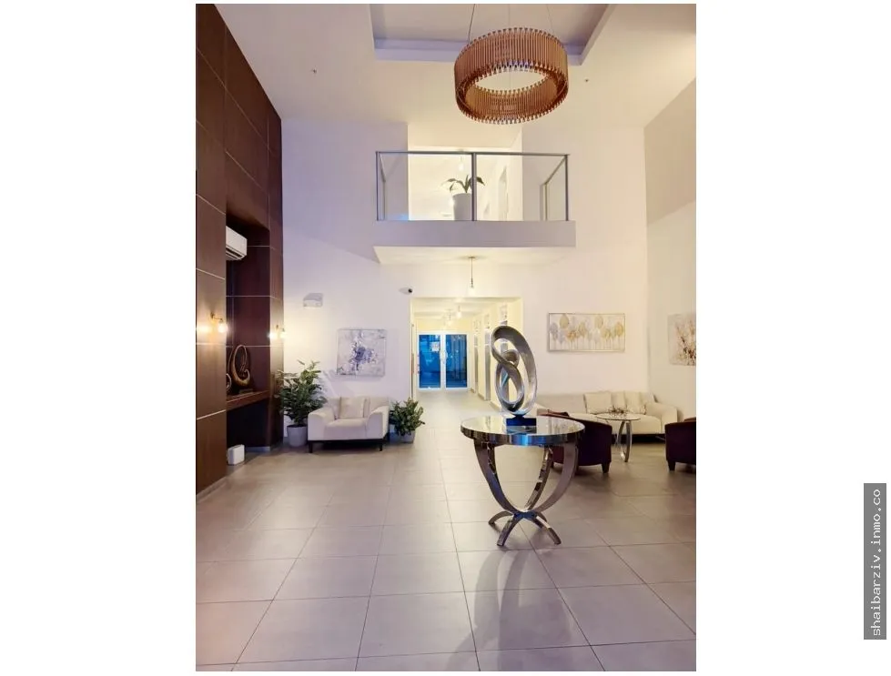 Appartement à Via Espana à louer