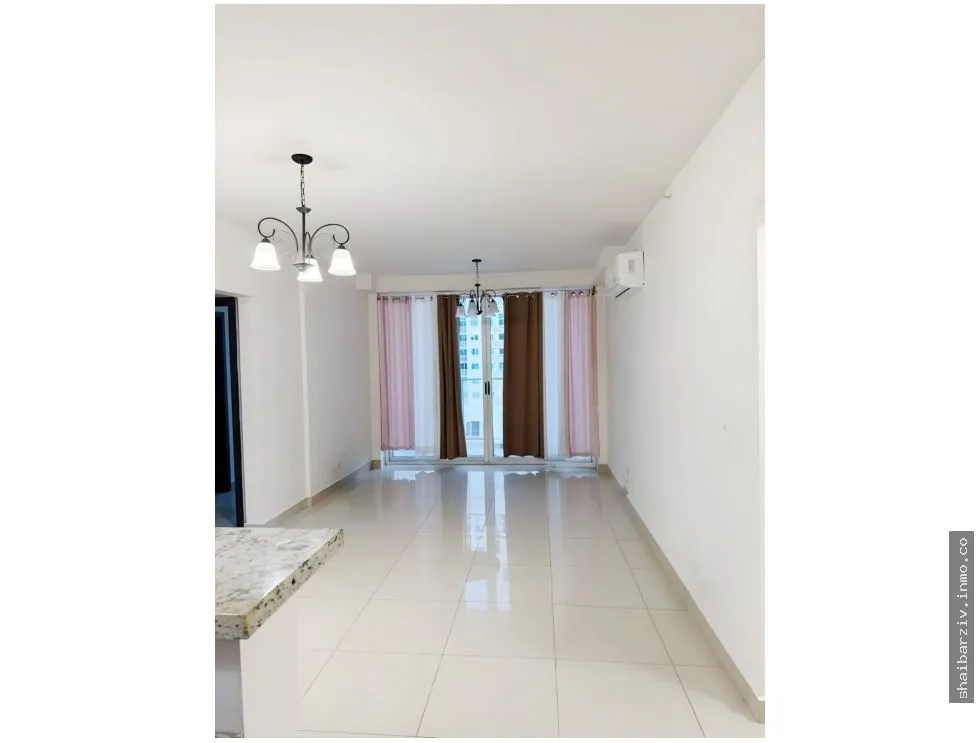Appartement à Via Espana à louer