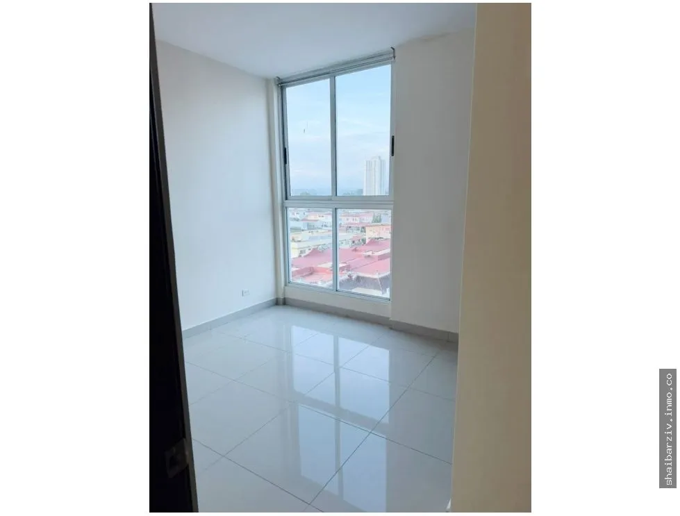 Appartement à Via Espana à louer