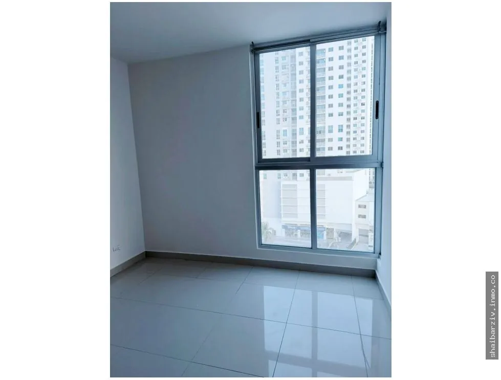Appartement à Via Espana à louer