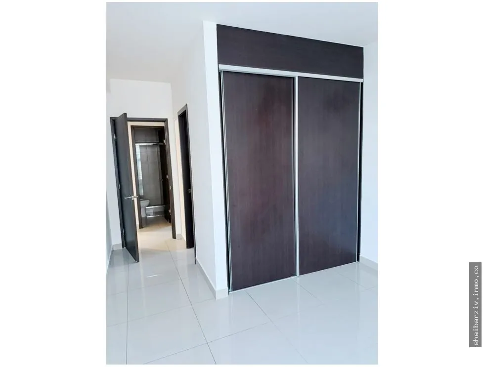 Appartement à Via Espana à louer