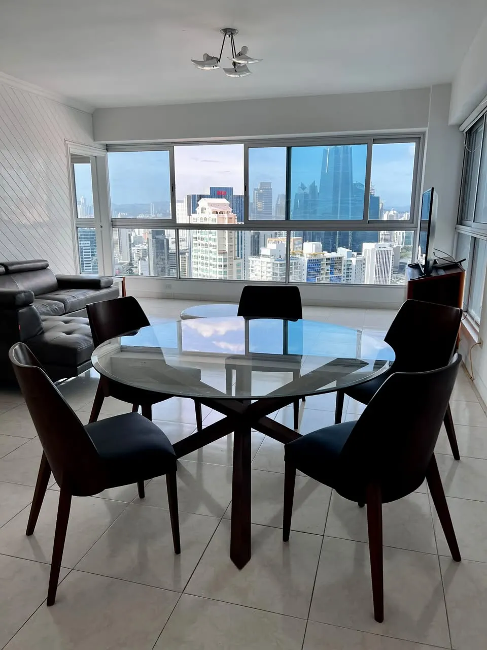 For Sale on Avenida Balboa with an Ocean View – $2,000 per m²