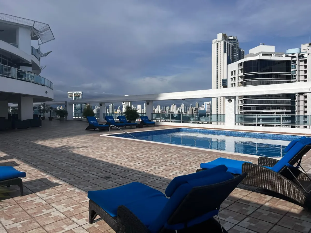 For Sale on Avenida Balboa with an Ocean View – $2,000 per m²
