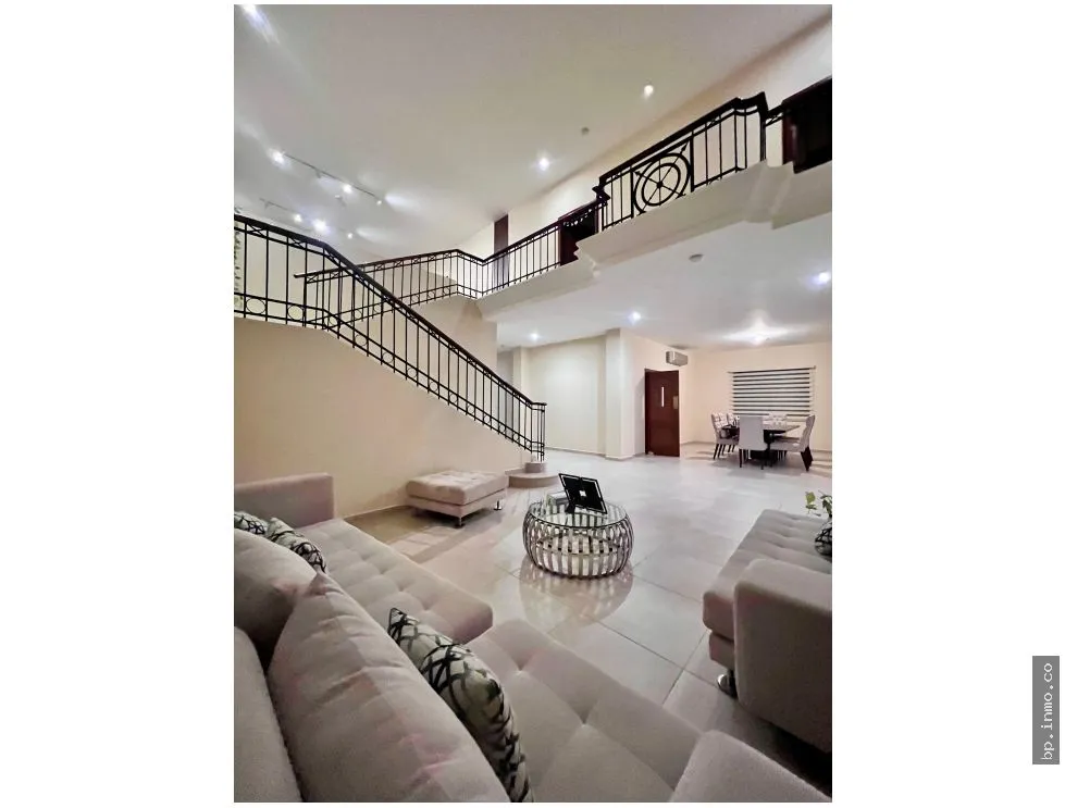 SE VENDE CASA EN LOS SENDEROS, CAMINO DE CRUCES