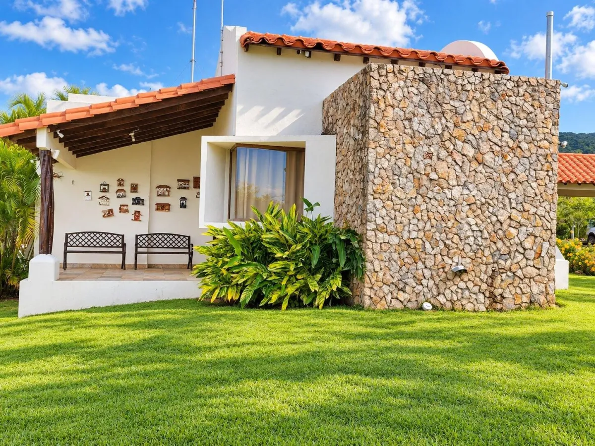 Espectacular Casa de Montaña | Piscina Climatizada y 15,269 m² en La Laguna