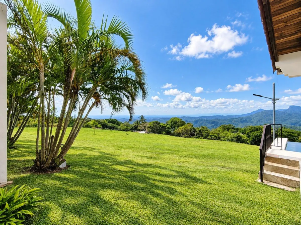 Espectacular Casa de Montaña | Piscina Climatizada y 15,269 m² en La Laguna