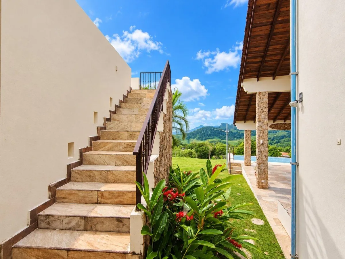 Espectacular Casa de Montaña | Piscina Climatizada y 15,269 m² en La Laguna