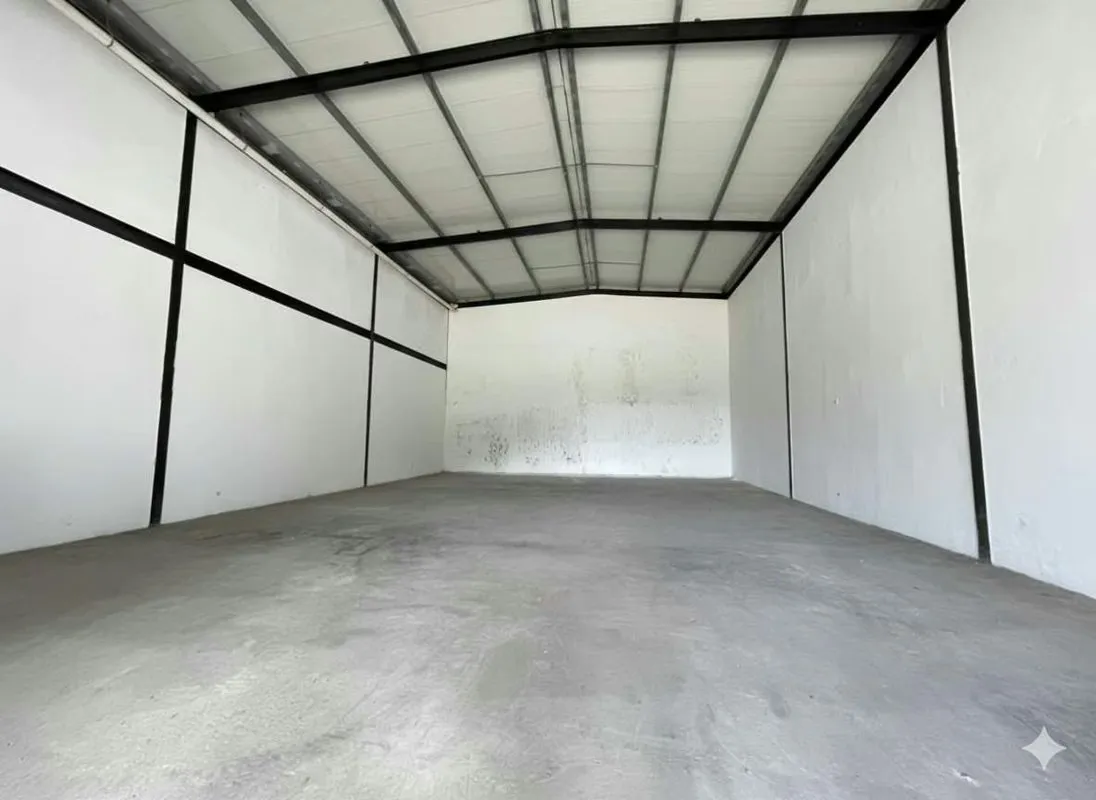 Juan Díaz Warehouse Available