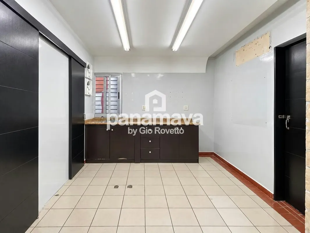 Commercial Space for Rent - La Paz Avenue, Betania