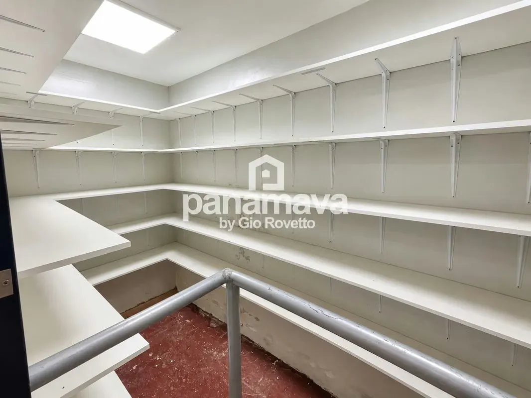 Commercial Space for Rent - La Paz Avenue, Betania
