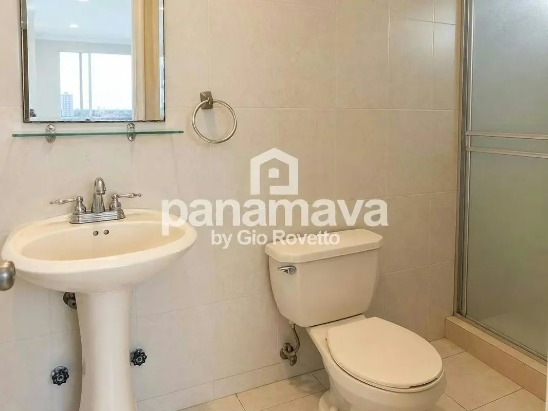 Apartment for Sale in Edison Park
