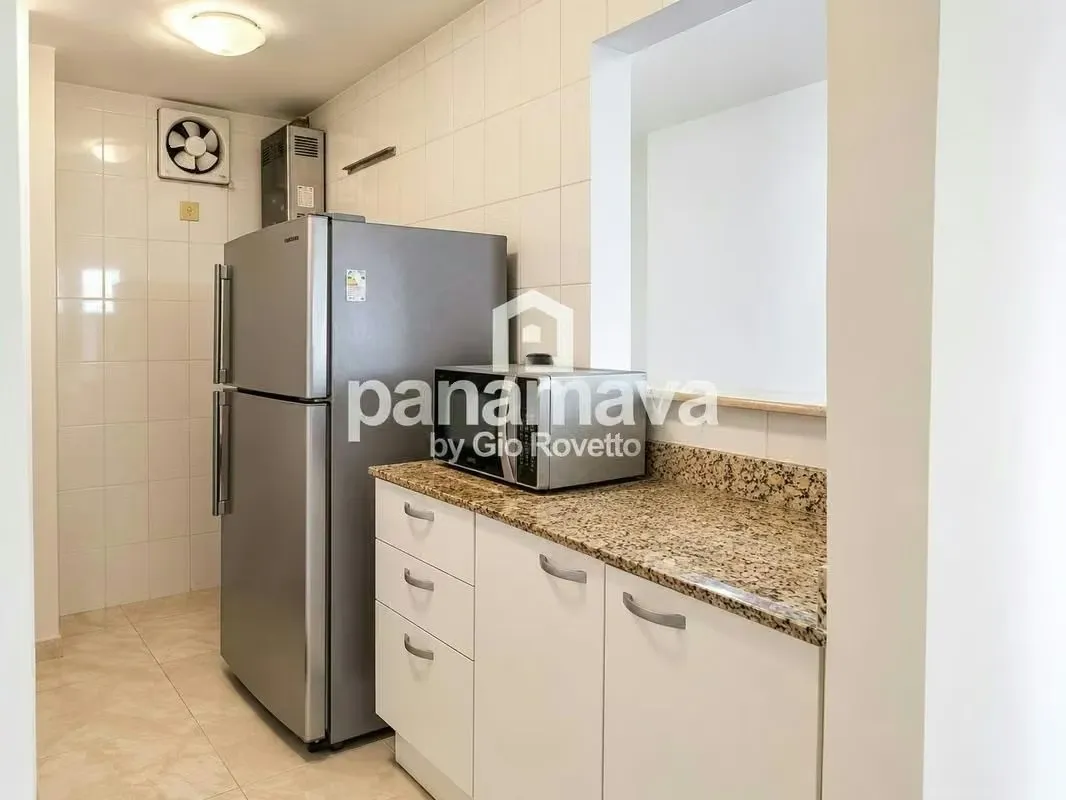 Apartment for Sale in Edison Park