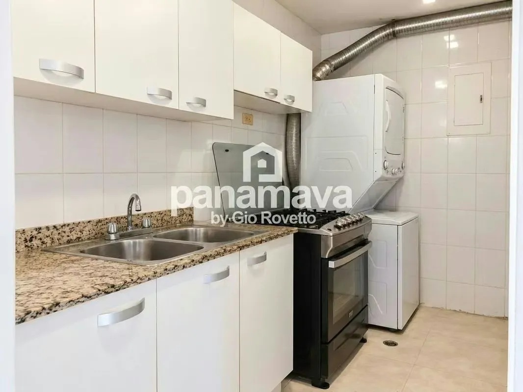 Apartment for Sale in Edison Park