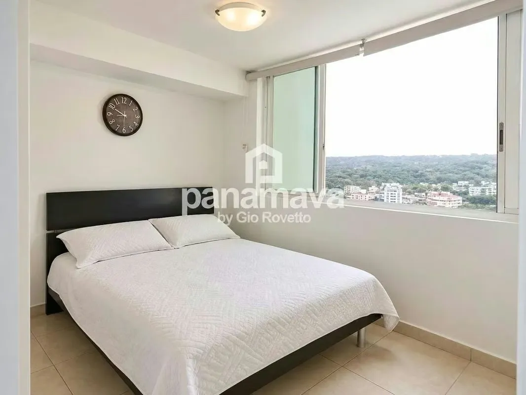 Apartment for Sale in Edison Park