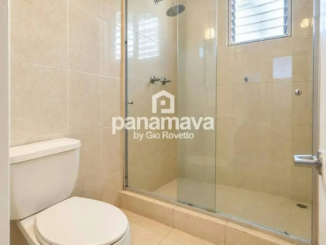Apartment for Sale in Edison Park