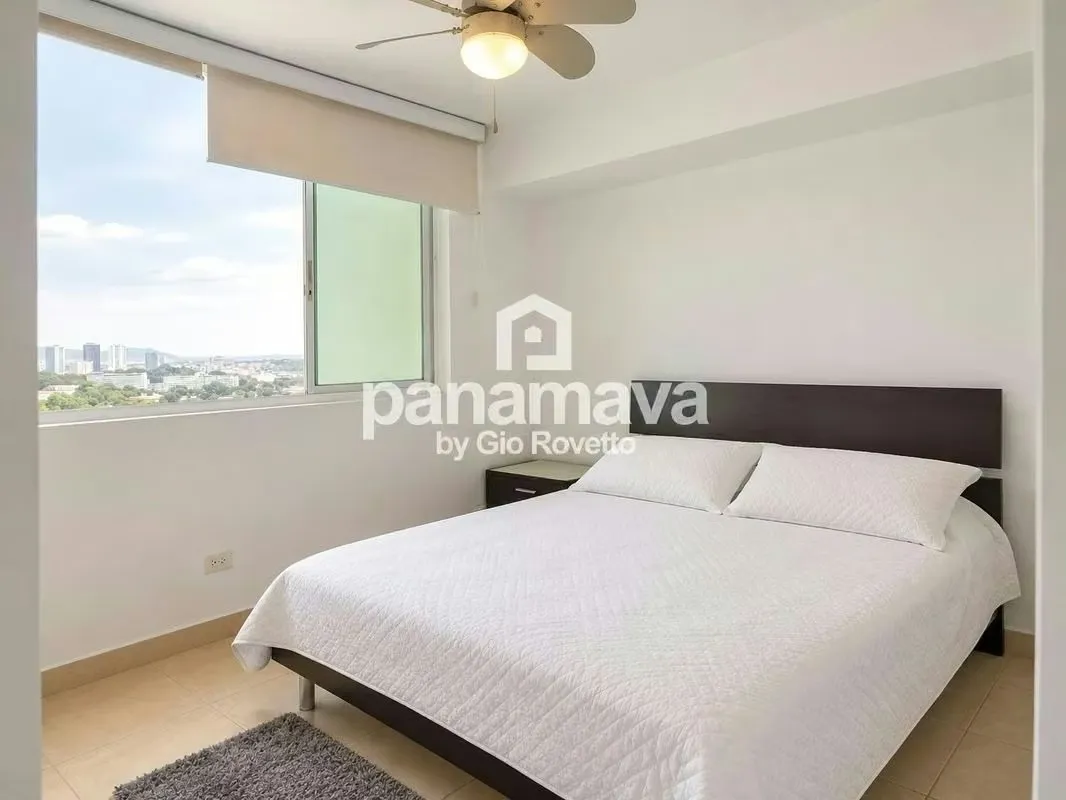 Apartment for Sale in Edison Park