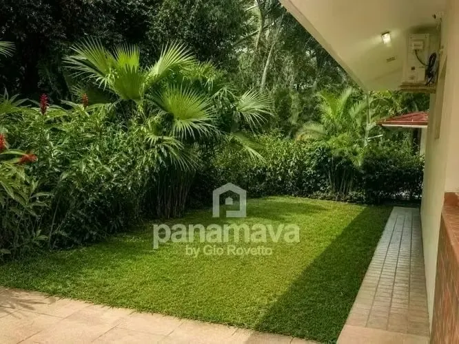 Rental House Albrook