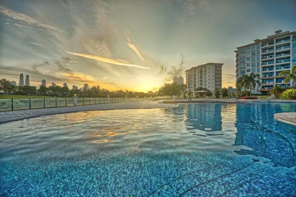 Venta de apartamento en The Reserve Santa María listo para ocupar