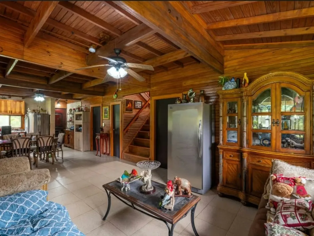 RANCH-STYLE HOUSE FOR SALE IN ANTON VALLEY, COCLÉ