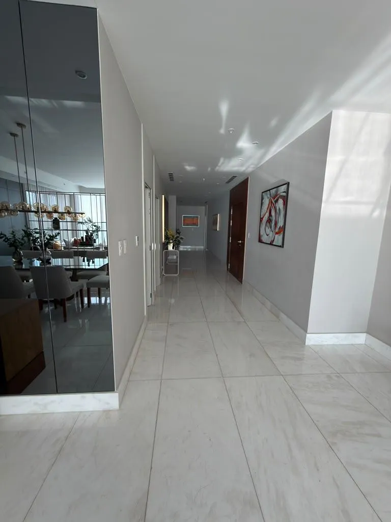 Venta de Apartamento Lujoso Amoblado en Punta Pacífica