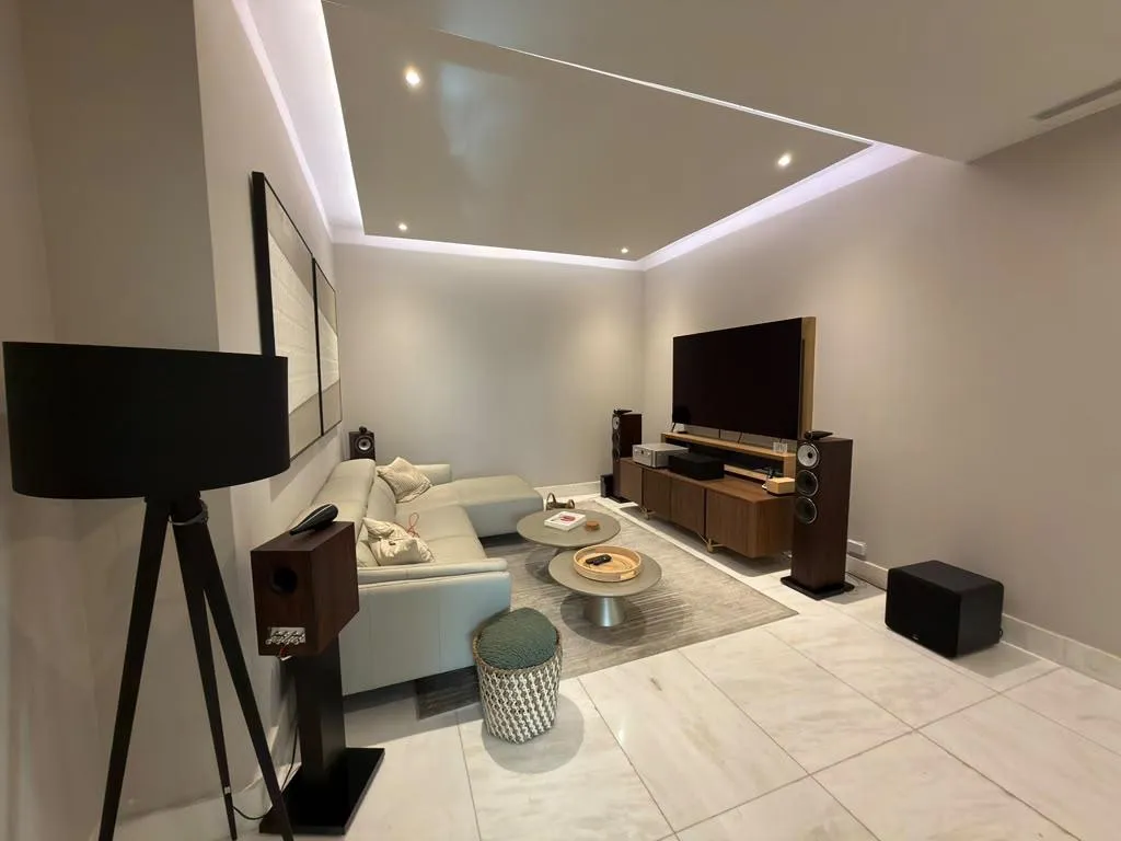 Venta de Apartamento Lujoso Amoblado en Punta Pacífica