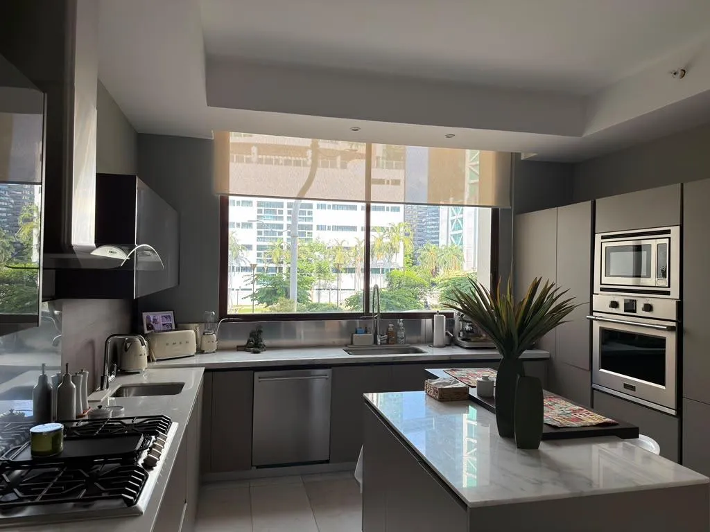 Venta de Apartamento Lujoso Amoblado en Punta Pacífica