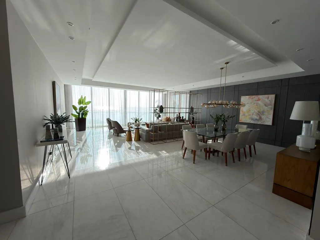 Venta de Apartamento Lujoso Amoblado en Punta Pacífica