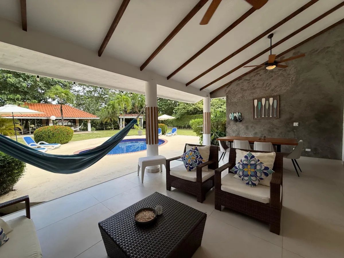Casa con Piscina en Coronado Golf | Amoblada y Equipada