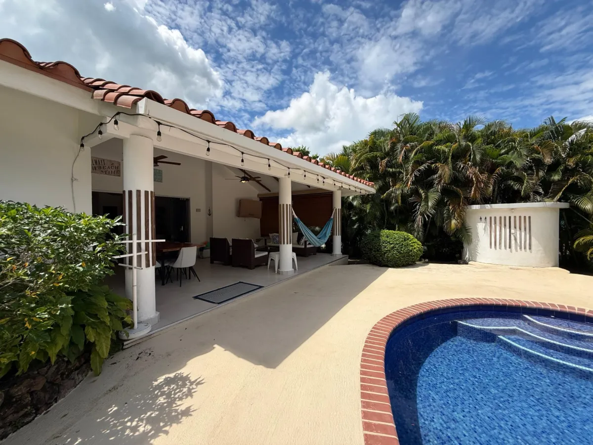 Casa con Piscina en Coronado Golf | Amoblada y Equipada