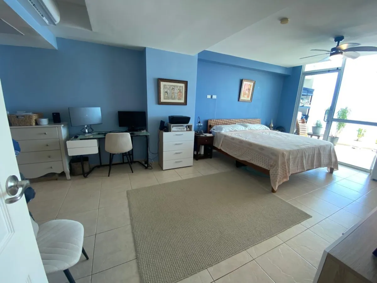Oceanfront Apartment in Coronado Bay