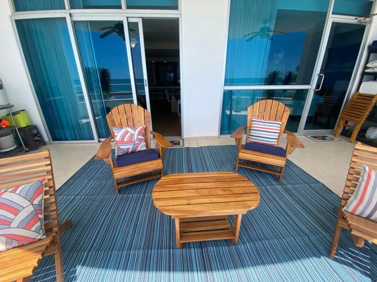 Oceanfront Apartment in Coronado Bay