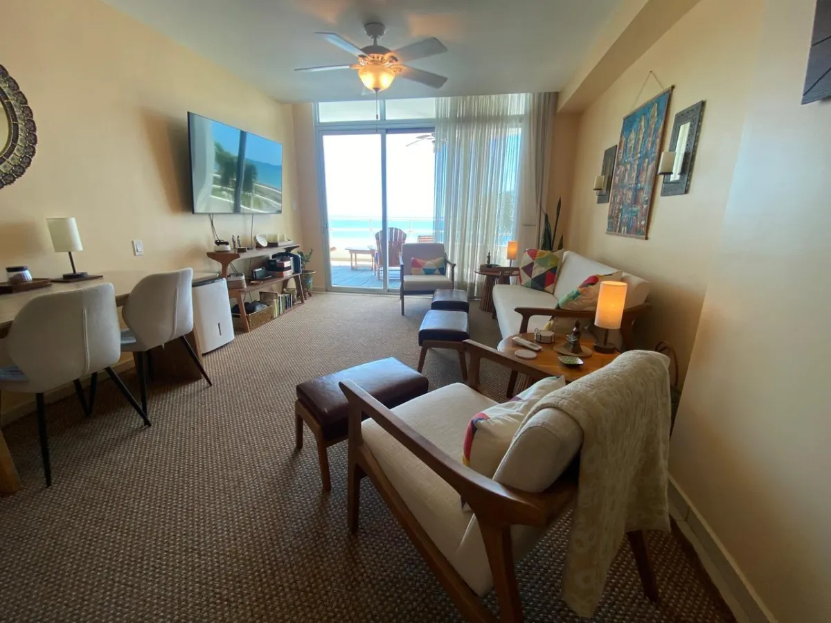 Oceanfront Apartment in Coronado Bay